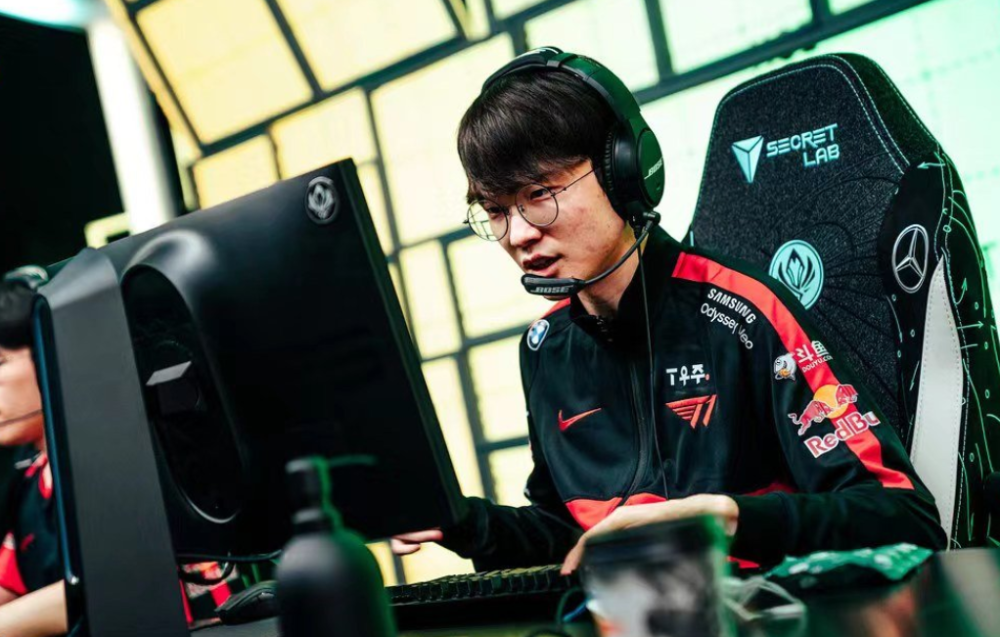 问鼎娱乐官方- 当g2队员来中国 