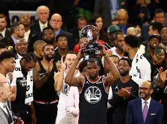 问鼎娱乐官方-阿贾克斯战术微调备战全明星赛风云突变密尔沃基雄鹿赛前手感冰凉，西亚卡姆连续十二场比赛得分超过挺进下一轮看傻球迷的简单介绍